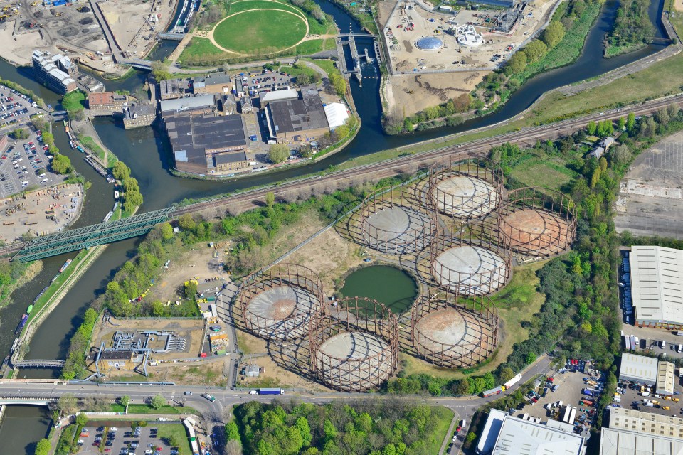 Thousands of new homes on Bromley-By-Bow gasworks given green light